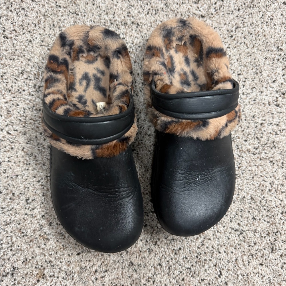 Black Clogs with Leopard Print Trim - Picture 3 of 3